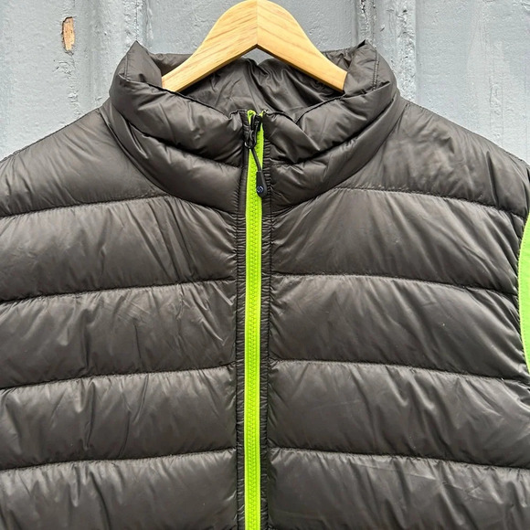 Second Skin Glacier Down Vest, size XL - Picture 4 of 8